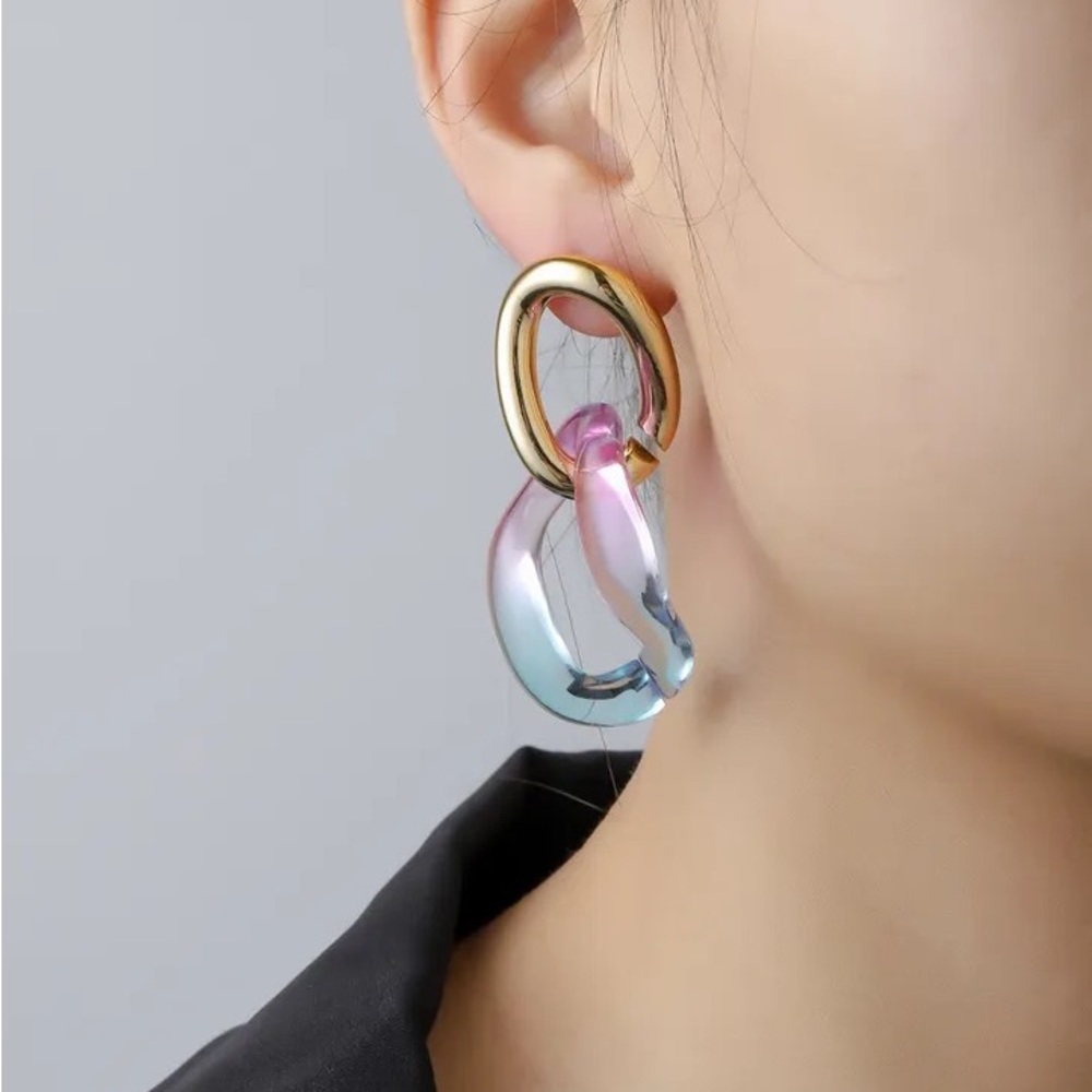 Resin Geometric link earrings